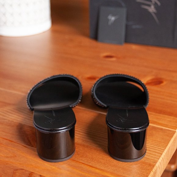 Giuseppe Zanotti Crystal Embellished Mules - Picture 9 of 10